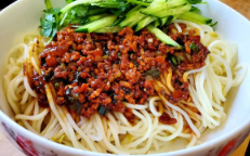 冯记炸酱面~（美食特色面食）